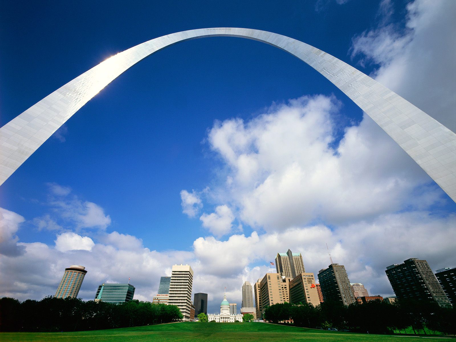 Gateway Arch3012510937